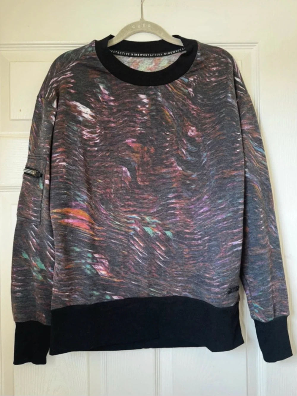 Nine West Gray Multicolor Pattern Crewneck Sweater